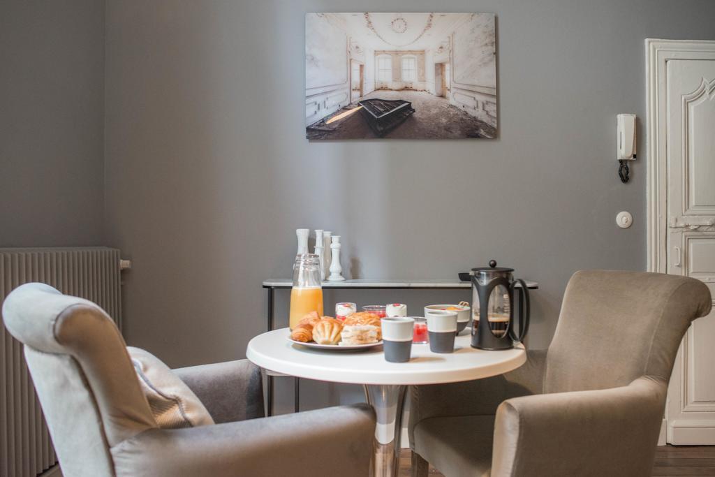 Marnie Et Mister H Bed and Breakfast Rennes Eksteriør billede