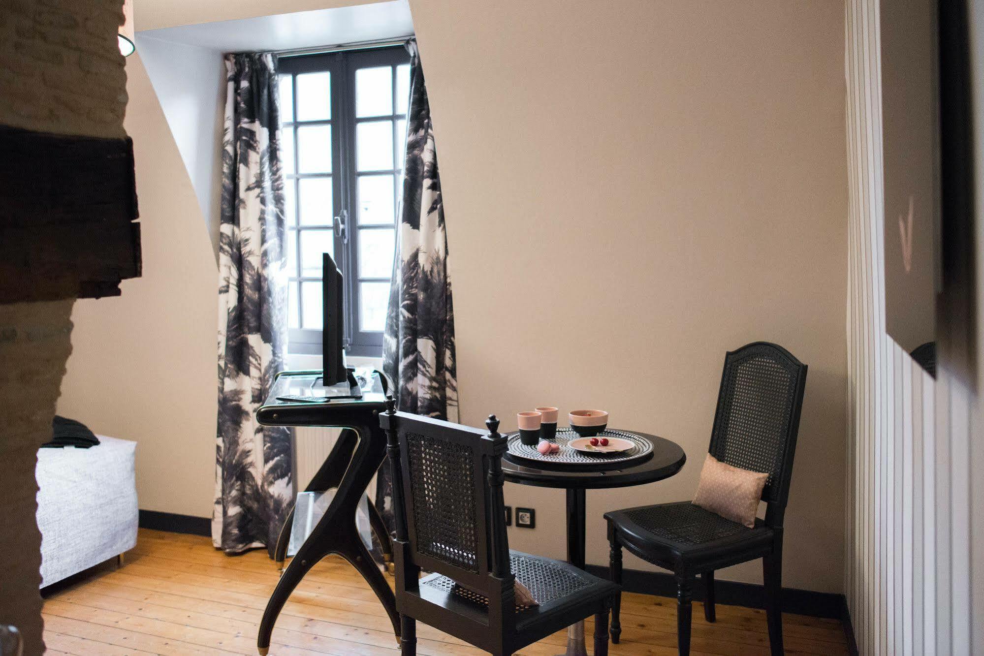 Marnie Et Mister H Bed and Breakfast Rennes Eksteriør billede