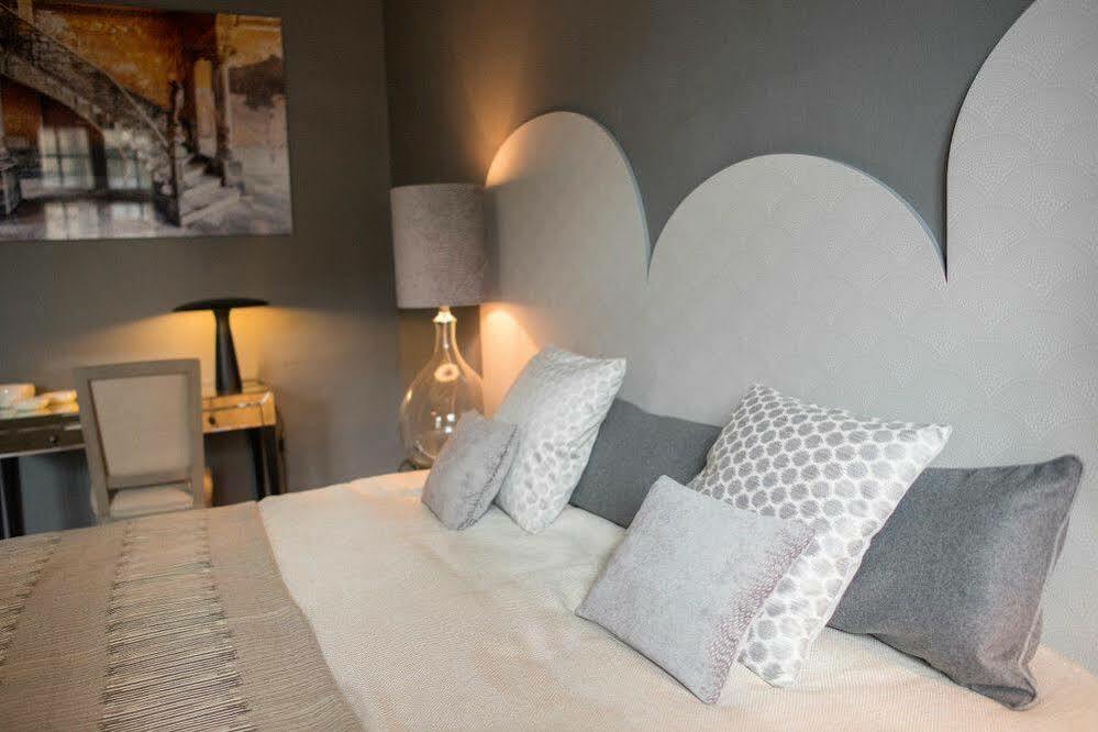 Marnie Et Mister H Bed and Breakfast Rennes Eksteriør billede